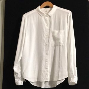 Cloth&Stone White  M Button Down Pleated Back Shirt